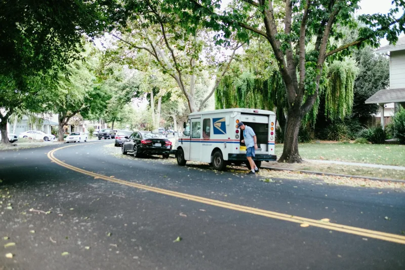 Before Strangers Delivered Your Groceries: When American Service Came With a Side of Human Connection